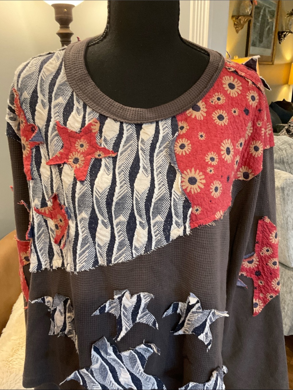 POL Lead By Stars Sweatshirt With Patchwork Star Detail NWT Sz M - Picture 4 of 7